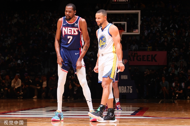 年仅54岁 年仅54岁